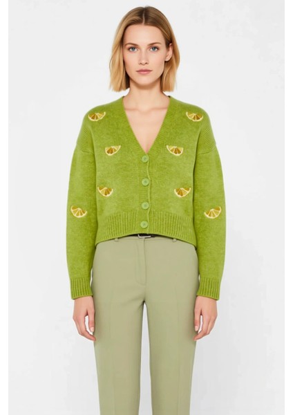 Kadın Oversize Crop V Yaka Düşük Kol Nakışlı Triko Hırka Portakal Dilimi Desenli Yumuşak Dokulu fırsatları