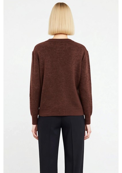 Kadın Yumuşak Dokulu Kalp Düğmeli Triko Hırka Ceket Görünümüyle Şıklık ve Konforu Birleştiriyor indirimleri