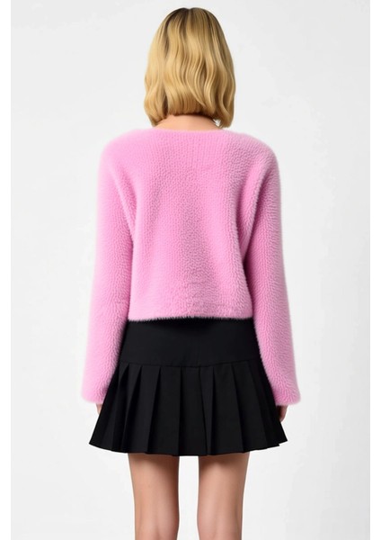 Kadın Tüylü Bağlama Detaylı Crop Triko Hırka Günlük Şıklık ve Sunan Modern ve Konforlu Tasarım fırsatları