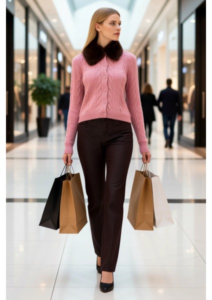 Kadın Crop Kürk Yakalı Saç Örgü Triko Hırka Kış Gardırobunuzun Konforlu ve Zamansız Bir Parçası modelleri