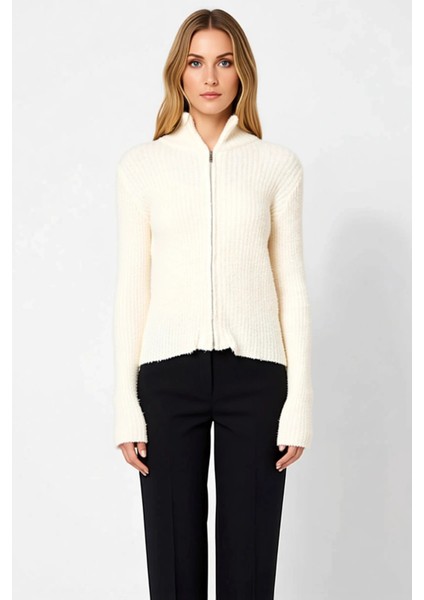 Kadın Gardırop Temelleri Fermuarlı Dik Yaka Yumuşak Dokulu Fit Kesim Uzun Kollu Triko Hırka fırsatları