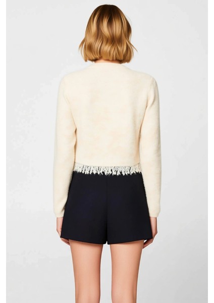 Kadın Dokulu Buklet Iplik Düşük Kol Bisiklet Yaka Kurdele Detaylı Püsküllü Kısa Triko Hırka indirimleri