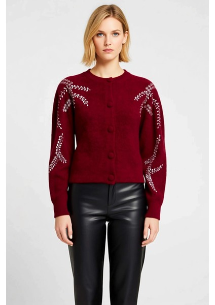 Kadın Nakışlı Crop Triko Hırka Fonksiyonel Dayanıklı Kaliteli Konforlu Estetik Premium Şık fırsatları