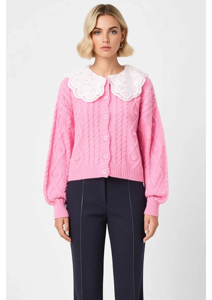 Kadın Yumuşak Dokulu Saç Örgü Desenli Nakış Detaylı Yakalı Düğmeli Uzun Kollu Triko Hırka Şık fırsatları