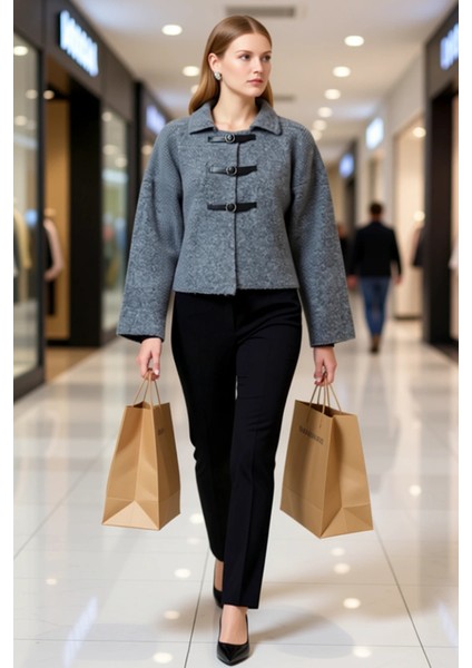 Kadın Polo Yaka Toka Detaylı Düşük Kol Yumuşak Dokulu Triko Hırka Ceket ve Modern Konforu Şık modelleri