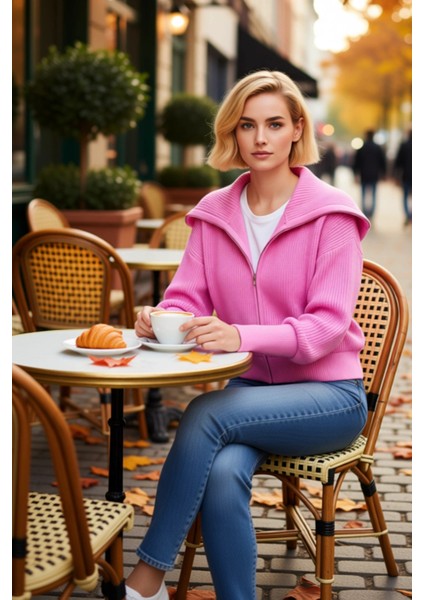 Kadın Geniş Kalıp Devrik Yaka Fermuarlı Triko Hırka Rahat ve Şık Görünüm Sunan Uzun Kollu Üst Giyim fiyatları