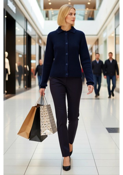 Kadın Polo Yaka Düz Dokulu Triko Hırka Modern Kesimiyle Günlük Şıklık ve Konfor Sunan Çok Yönlü Bir modelleri