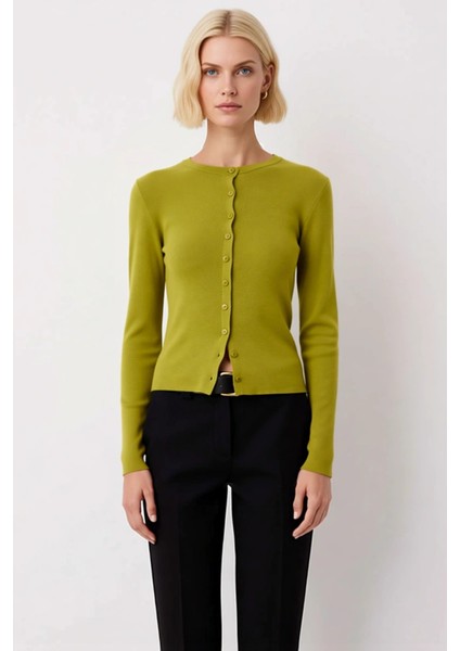 Kadın Düğmeli Bisiklet Yaka Uzun Kollu Ince Dokulu Yumuşak Regular Kesim Günlük Triko Hırka fırsatları