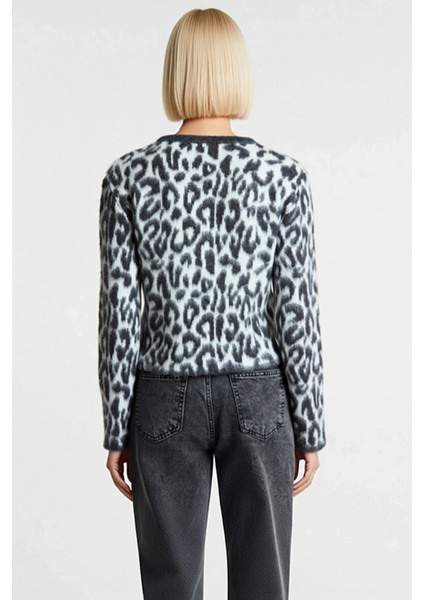 Kadın Leopar Desenli Triko Hırka Günlük Şıklık ve Sunan Uzun Kollu Bisiklet Yaka Tasarım Şık indirimleri