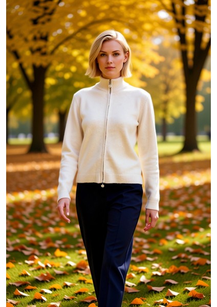 Kadın Fermuarlı Dik Yaka Papatya Detaylı Triko Hırka Günlük Şıklık ve Konfor Sunan Zarif Bir Parça