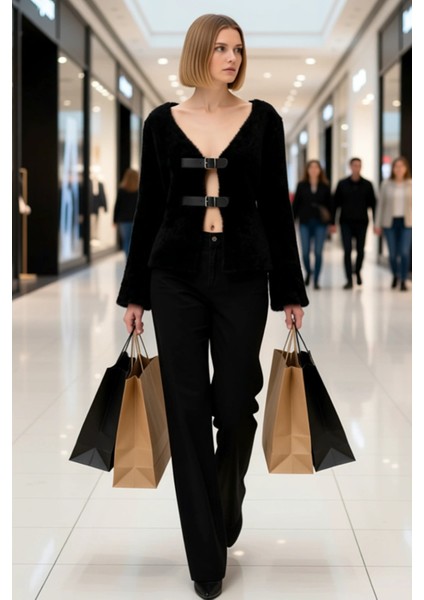 Kadın Tüylü V Yaka Tokalı Triko Hırka Modern ve Şık Görünüm Sunan Özel Tasarım Ile Tarzınızı modelleri