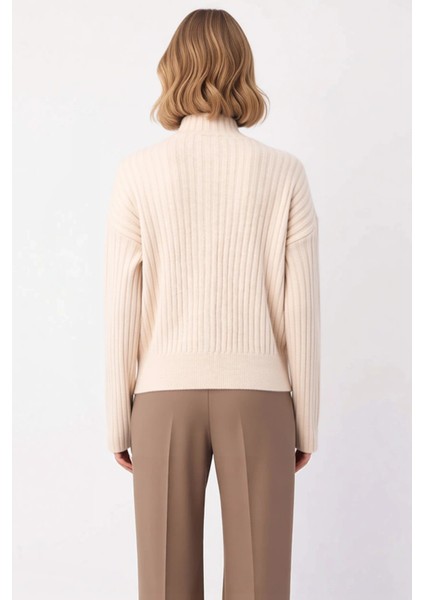 Kadın Gardırop Temel Parçası Oversize Fitilli Yumuşak Dokulu Uzun Kollu Triko Hırka Modern indirimleri