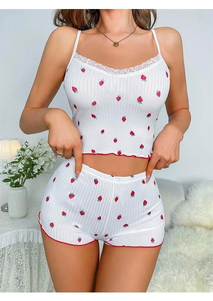 Arias Closet Beyaz Üstüne Çilek Desenli Askılı Şortlu Pijama Takımı