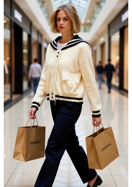 Kadın Denizci Yaka Çizgili Detaylı Düğmeli Geniş Kalıp Peluş Dokulu Bomber Ceket Tarzı Hırka modelleri