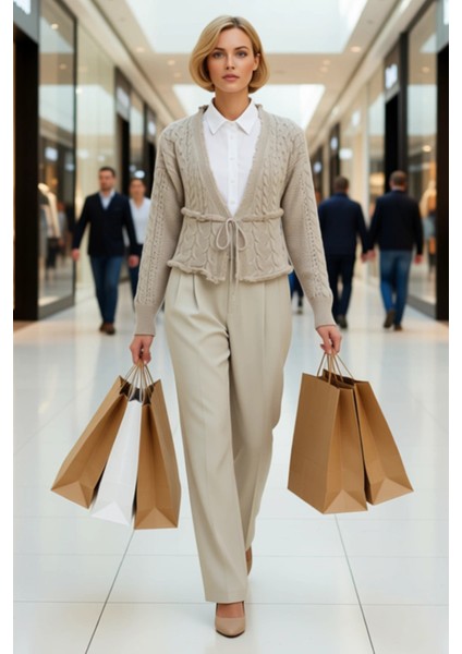 Kadın Crop Saç Örgü Triko Hırka Fonksiyonel Dayanıklı Kaliteli Konforlu Estetik Premium Şık modelleri