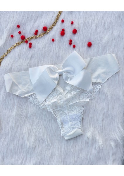 Arkası Fiyonk ve Dekolte Detaylı Külot