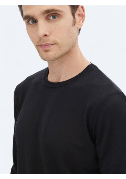 Siyah Bisiklet Yaka Düz Örgü Yün Karışımlı Triko Kazak