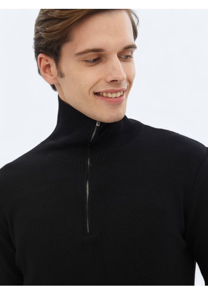 Siyah Desenli Triko Kazak