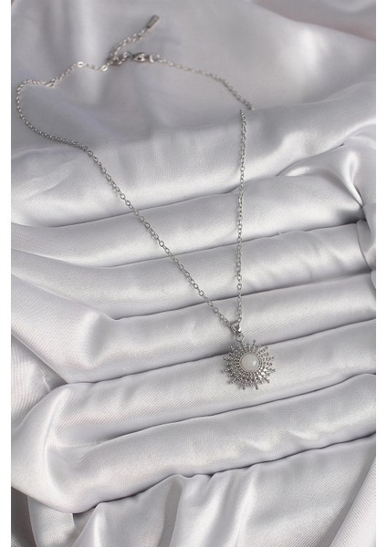 316L Çelik Gümüş Renk Zincir Beyaz Mineli Güneş Model Kadın Kolye fiyatları