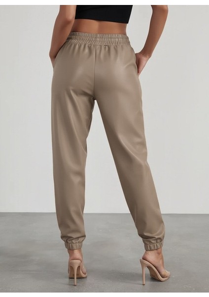 Kadın Yüksek Bel Lastikli Önü Düğmeli Deri Pantolon fiyatları