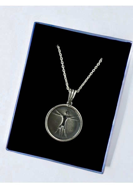 Vitruvius Adamı Leonardo Da Vinci Eserinden Esinlenen Parlak Tasarım 925 Ayar Gümüş Kolye