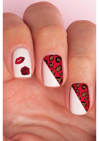 Kırmızı Desenler Tırnak Dövmesi modelleri