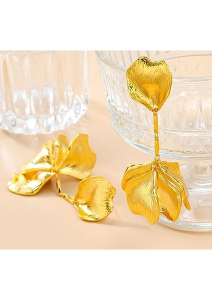 Tırtık Desen Plaka Yaprak Model Sallantılı Küpe indirimleri