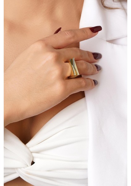 14 Ayar Altın Simetrik Tasarım Yüzük modelleri