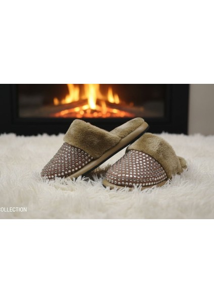 Içi Tüylü Taşlı Kaymaz Taban Kadın Ev Terliği