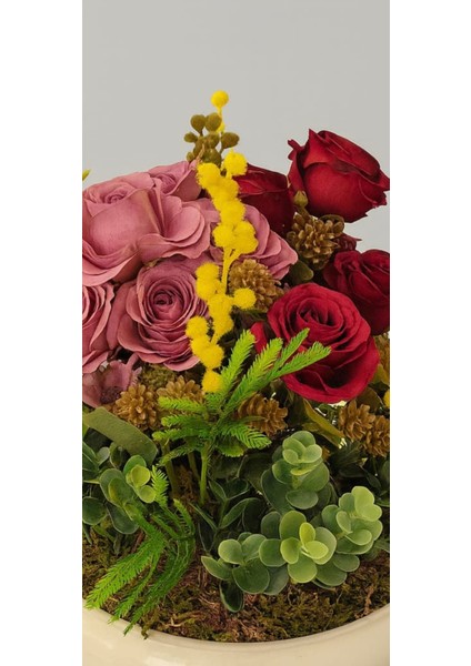 Ayaklı Krem Gold Saksıda Gül & Mimoza Aranjmanı fiyatları