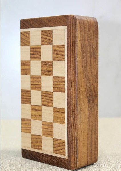 Özel Vernikli Mıknatıs Taşlı Ahşap Katlanabilir Kutulu Satranç Oyunu 17.5 cm G221 modelleri