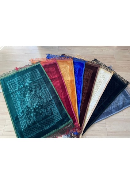 Saraylı Home Lüks Kalın Yumuşak Peluş Kaymaz Taban Özellikli Hediyelik Bohçalık Çeyizlik Seccade indirimleri