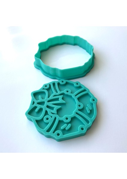 Yılbaşı Çelenk Figürlü Kurabiye Kalıbı | Fiyonklu ve Süslemeli | Yeni Yıl, Noel Kutlamaları | Hamur, Kil ve Şeker Hamuru Damgası