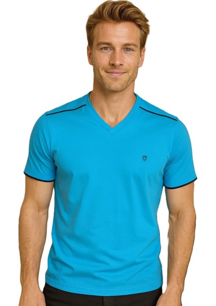 25-7008 Erkek Normal Beden V Yaka Sol Ön Göğüs Nakışlı T-Shirt modelleri