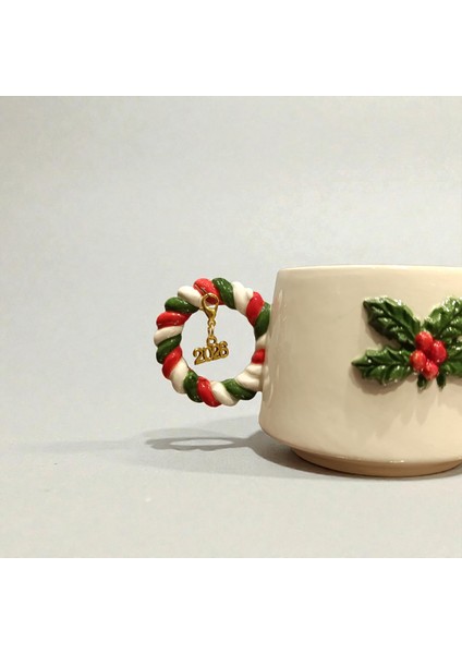 3D Kabartmalı Yeni Yıl 2026 Veya Harf Charm Hediyeli El Yapımı Seramik Kokinalı Kupa Bardak Mug fiyatları