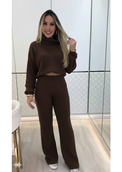 Kadın Uzun Kollu Balıkçı Yaka Kısa Triko Bluz ve Pantolon Ikili Takım fırsatları