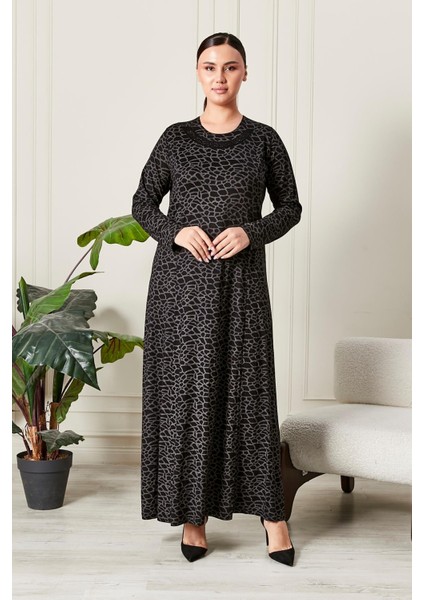 Kadın Buyuk Beden Yakası Taşlı Penye Elbise