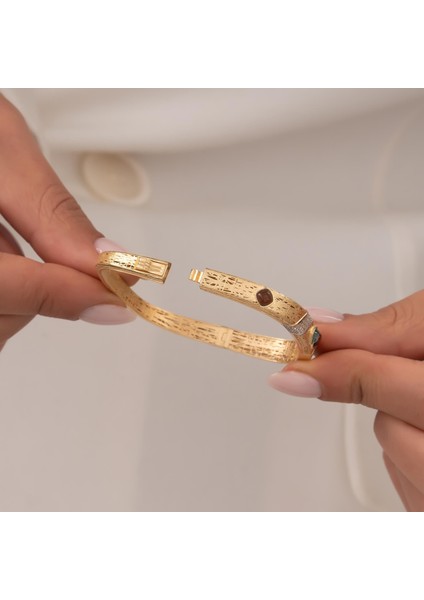 Renkli Taşlı 14 Ayar Altın Kelepçe modelleri