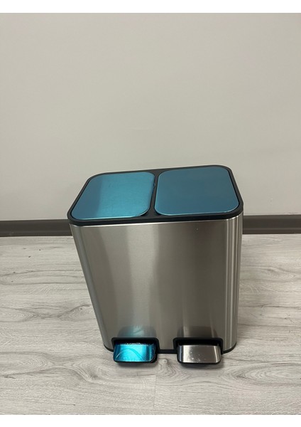 Paslanmaz Çift Bölmeli Pedallı Çöp Kovası