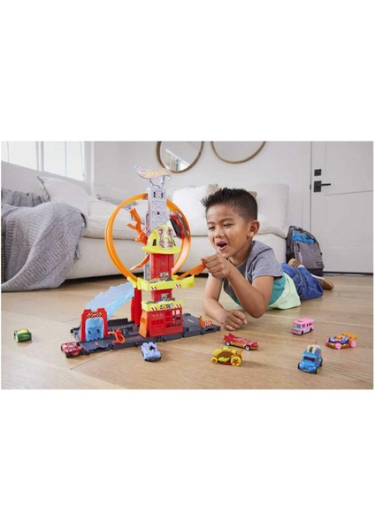 HKX41 Hot Wheels Çember Pistli Iftaiye Istasyonu fiyatları