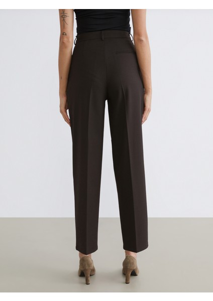 Carrot Fit Kadın Pileli Pantolon fırsatları