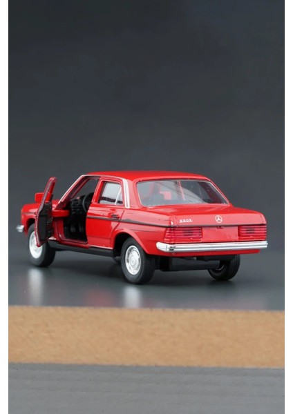 Kırmızı Mercedes 230E Açılır Kapı Çek Bırak Oyuncak Araba 1:32 Ölçek 11 cm fiyatları