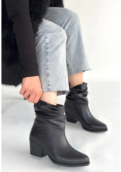 Lukana Siyah Cilt Topuklu Körüklü Bot