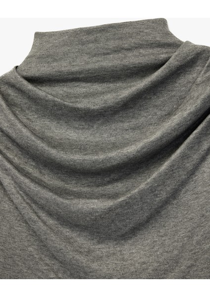 x Şahika Ercüment - Uzun Kollu Dik Dökümlü Geniş Yaka Drapeli Tişört modelleri