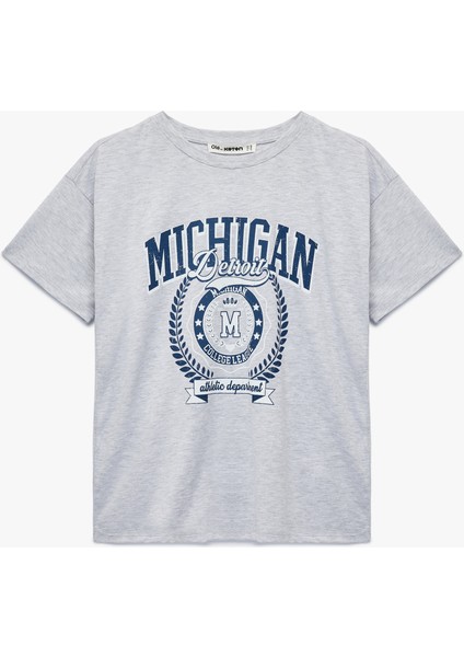 Kısa Kollu Kolej Baskılı Bisiklet Yaka Oversize Tişört