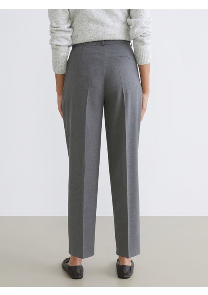 Carrot Fit Kadın Pileli Pantolon fırsatları