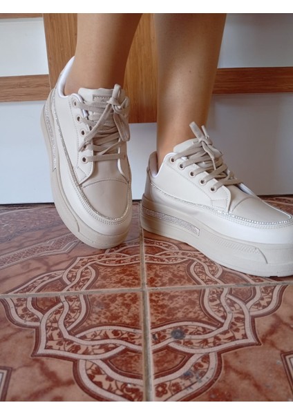 Kadın Yüksek Taban Rahat Şık Günlük Spor Ayakkabı Bej Renk modelleri