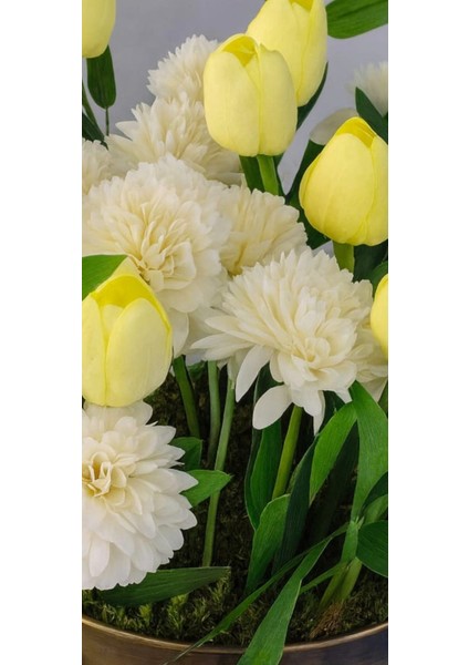 Sarı Lale & Krem Kasımpatı – Antik Bronz Kupa Arajmanı