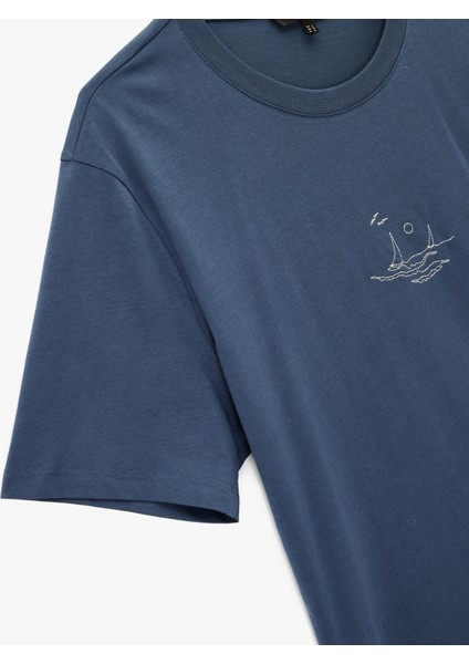 Kısa Kollu Bisiklet Yaka Pamuklu Nakışlı Slim Fit Tişört modelleri