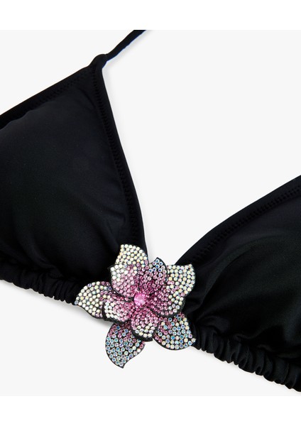 Taşlı Çiçek Aksesuar Detaylı Üçgen Bikini Üstü fiyatları